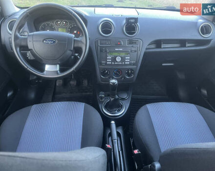 Серый Форд Фьюжн, объемом двигателя 1.4 л и пробегом 139 тыс. км за 5600 $, фото 4 на Automoto.ua