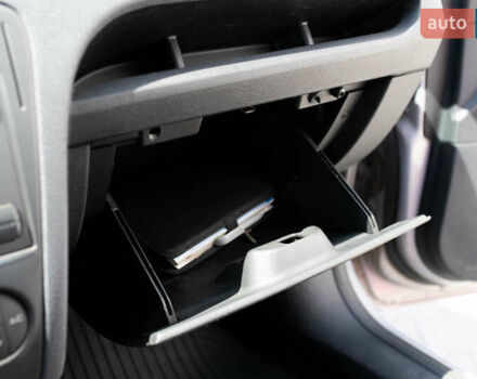 Серый Форд Фьюжн, объемом двигателя 1.4 л и пробегом 147 тыс. км за 4950 $, фото 16 на Automoto.ua