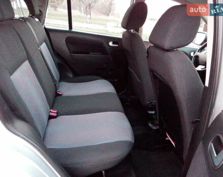 Серый Форд Фьюжн, объемом двигателя 1.39 л и пробегом 130 тыс. км за 5650 $, фото 6 на Automoto.ua