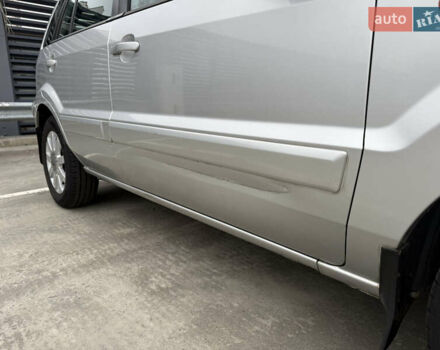 Сірий Форд Фьюжен, об'ємом двигуна 1.6 л та пробігом 203 тис. км за 5300 $, фото 12 на Automoto.ua