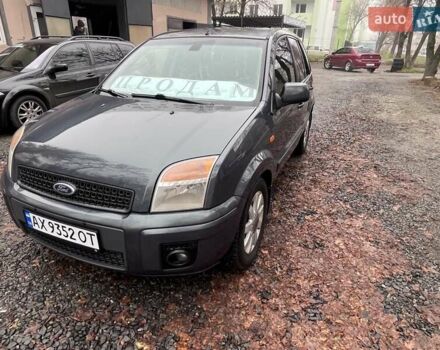 Сірий Форд Фьюжен, об'ємом двигуна 1.6 л та пробігом 343 тис. км за 4500 $, фото 2 на Automoto.ua