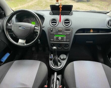 Серый Форд Фьюжн, объемом двигателя 1.4 л и пробегом 129 тыс. км за 5650 $, фото 14 на Automoto.ua