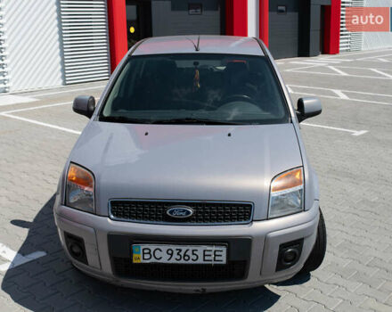 Серый Форд Фьюжн, объемом двигателя 1.4 л и пробегом 147 тыс. км за 4950 $, фото 5 на Automoto.ua