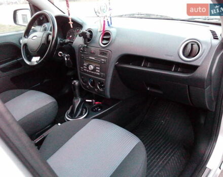 Серый Форд Фьюжн, объемом двигателя 1.39 л и пробегом 130 тыс. км за 5650 $, фото 7 на Automoto.ua