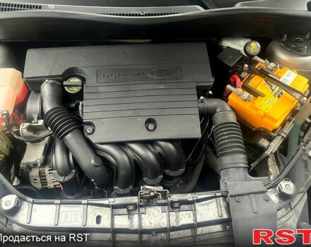 Серый Форд Фьюжн, объемом двигателя 1.6 л и пробегом 203 тыс. км за 5999 $, фото 12 на Automoto.ua