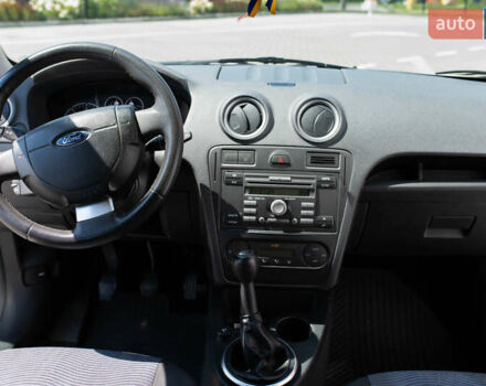 Серый Форд Фьюжн, объемом двигателя 1.4 л и пробегом 147 тыс. км за 4950 $, фото 9 на Automoto.ua