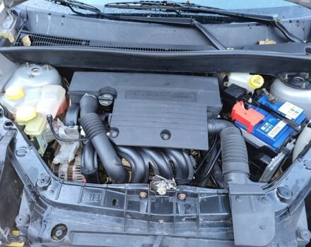 Серый Форд Фьюжн, объемом двигателя 1.2 л и пробегом 98 тыс. км за 5300 $, фото 7 на Automoto.ua