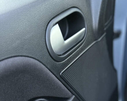 Серый Форд Фьюжн, объемом двигателя 1.4 л и пробегом 141 тыс. км за 5550 $, фото 16 на Automoto.ua