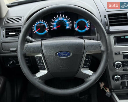 Сірий Форд Фьюжен, об'ємом двигуна 2.5 л та пробігом 218 тис. км за 5950 $, фото 22 на Automoto.ua