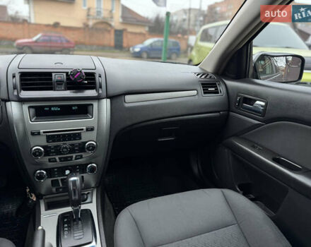 Сірий Форд Фьюжен, об'ємом двигуна 2.5 л та пробігом 218 тис. км за 5950 $, фото 19 на Automoto.ua