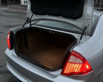 Сірий Форд Фьюжен, об'ємом двигуна 2.49 л та пробігом 140 тис. км за 7000 $, фото 16 на Automoto.ua