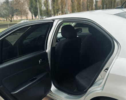 Серый Форд Фьюжн, объемом двигателя 2.49 л и пробегом 217 тыс. км за 7000 $, фото 13 на Automoto.ua