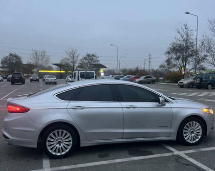 Серый Форд Фьюжн, объемом двигателя 0 л и пробегом 181 тыс. км за 11400 $, фото 7 на Automoto.ua