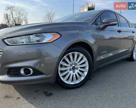 Сірий Форд Фьюжен, об'ємом двигуна 2 л та пробігом 205 тис. км за 11200 $, фото 3 на Automoto.ua