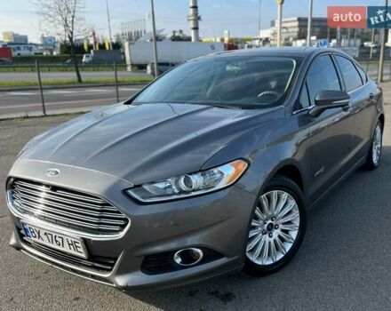 Сірий Форд Фьюжен, об'ємом двигуна 2 л та пробігом 205 тис. км за 11200 $, фото 2 на Automoto.ua