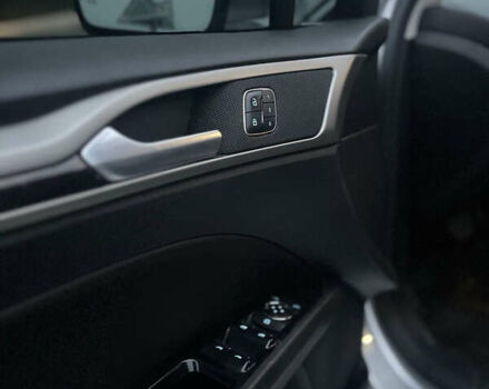 Серый Форд Фьюжн, объемом двигателя 0 л и пробегом 181 тыс. км за 11400 $, фото 16 на Automoto.ua