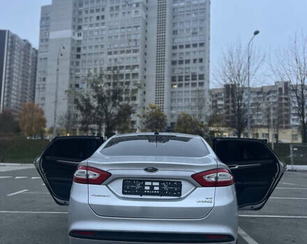 Серый Форд Фьюжн, объемом двигателя 0 л и пробегом 181 тыс. км за 11400 $, фото 8 на Automoto.ua