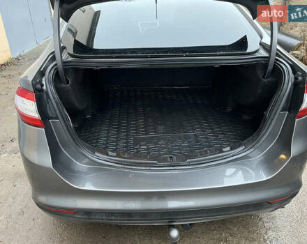 Серый Форд Фьюжн, объемом двигателя 2.49 л и пробегом 195 тыс. км за 9200 $, фото 16 на Automoto.ua