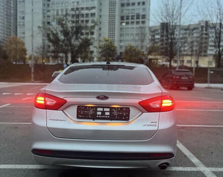 Серый Форд Фьюжн, объемом двигателя 0 л и пробегом 181 тыс. км за 11400 $, фото 9 на Automoto.ua