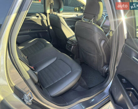 Серый Форд Фьюжн, объемом двигателя 2.49 л и пробегом 205 тыс. км за 9000 $, фото 16 на Automoto.ua