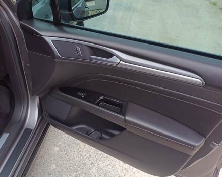 Сірий Форд Фьюжен, об'ємом двигуна 2 л та пробігом 231 тис. км за 10900 $, фото 31 на Automoto.ua