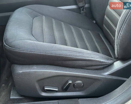 Сірий Форд Фьюжен, об'ємом двигуна 1.5 л та пробігом 250 тис. км за 7600 $, фото 10 на Automoto.ua