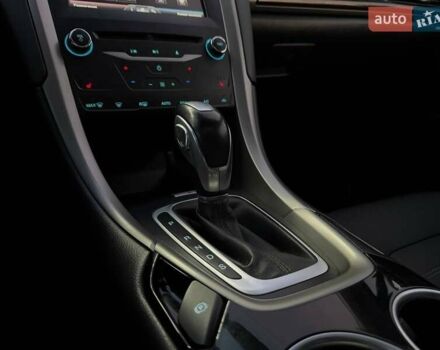 Серый Форд Фьюжн, объемом двигателя 1.6 л и пробегом 223 тыс. км за 9990 $, фото 19 на Automoto.ua