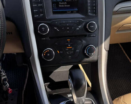 Сірий Форд Фьюжен, об'ємом двигуна 2.4 л та пробігом 200 тис. км за 9000 $, фото 15 на Automoto.ua