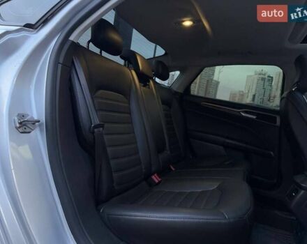 Серый Форд Фьюжн, объемом двигателя 1.6 л и пробегом 223 тыс. км за 9990 $, фото 10 на Automoto.ua