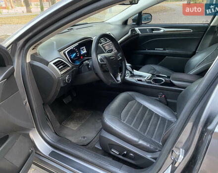 Сірий Форд Фьюжен, об'ємом двигуна 2 л та пробігом 220 тис. км за 12700 $, фото 20 на Automoto.ua