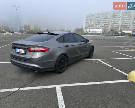 Серый Форд Фьюжн, объемом двигателя 2.5 л и пробегом 247 тыс. км за 9500 $, фото 2 на Automoto.ua