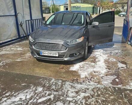 Сірий Форд Фьюжен, об'ємом двигуна 2 л та пробігом 237 тис. км за 8800 $, фото 2 на Automoto.ua