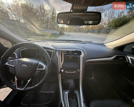 Сірий Форд Фьюжен, об'ємом двигуна 2 л та пробігом 248 тис. км за 9199 $, фото 11 на Automoto.ua