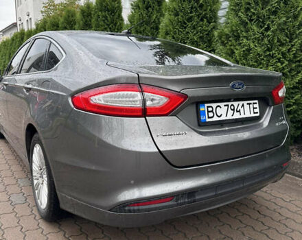 Серый Форд Фьюжн, объемом двигателя 2 л и пробегом 202 тыс. км за 12000 $, фото 4 на Automoto.ua