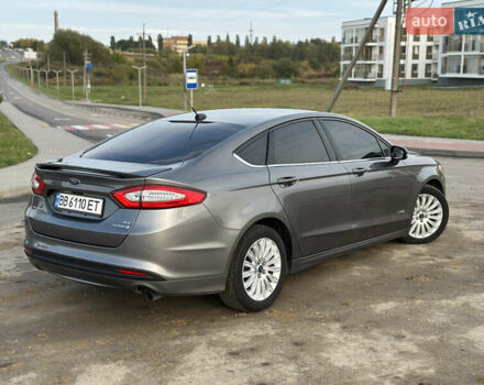 Серый Форд Фьюжн, объемом двигателя 2 л и пробегом 244 тыс. км за 9999 $, фото 5 на Automoto.ua