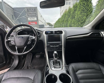 Серый Форд Фьюжн, объемом двигателя 2 л и пробегом 202 тыс. км за 12000 $, фото 5 на Automoto.ua