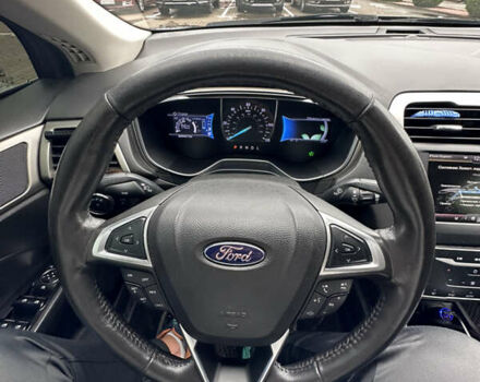 Серый Форд Фьюжн, объемом двигателя 2 л и пробегом 202 тыс. км за 12000 $, фото 18 на Automoto.ua