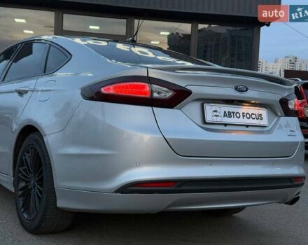 Серый Форд Фьюжн, объемом двигателя 1.6 л и пробегом 223 тыс. км за 9990 $, фото 5 на Automoto.ua