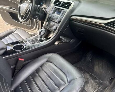 Форд Фьюжн 2013 в Дубно на Automoto.ua Серый Форд Фьюжн, объемом двигателя 2 л и пробегом 190 тыс. км за 8500 $, фото 12 на Automoto.ua