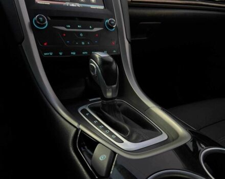 Сірий Форд Фьюжен, об'ємом двигуна 0 л та пробігом 223 тис. км за 9990 $, фото 19 на Automoto.ua