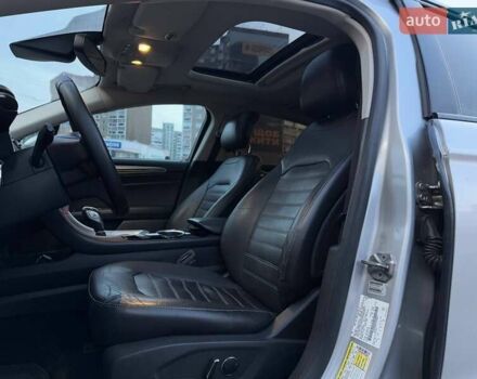 Серый Форд Фьюжн, объемом двигателя 1.6 л и пробегом 223 тыс. км за 9990 $, фото 8 на Automoto.ua