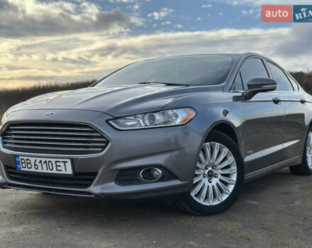 Серый Форд Фьюжн, объемом двигателя 2 л и пробегом 244 тыс. км за 9999 $, фото 10 на Automoto.ua