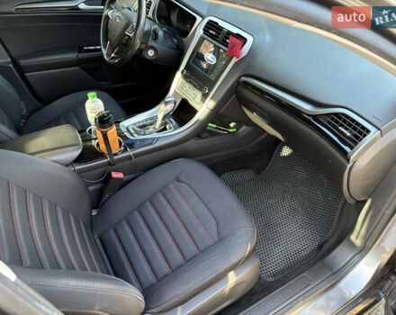 Сірий Форд Фьюжен, об'ємом двигуна 1.6 л та пробігом 158 тис. км за 9500 $, фото 9 на Automoto.ua