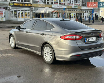 Серый Форд Фьюжн, объемом двигателя 2 л и пробегом 244 тыс. км за 9650 $, фото 6 на Automoto.ua