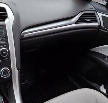 Сірий Форд Фьюжен, об'ємом двигуна 2.49 л та пробігом 198 тис. км за 9800 $, фото 7 на Automoto.ua