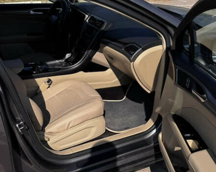 Сірий Форд Фьюжен, об'ємом двигуна 2.4 л та пробігом 200 тис. км за 9000 $, фото 6 на Automoto.ua