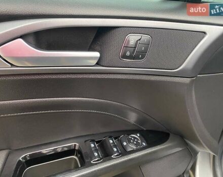 Серый Форд Фьюжн, объемом двигателя 2 л и пробегом 231 тыс. км за 11500 $, фото 12 на Automoto.ua