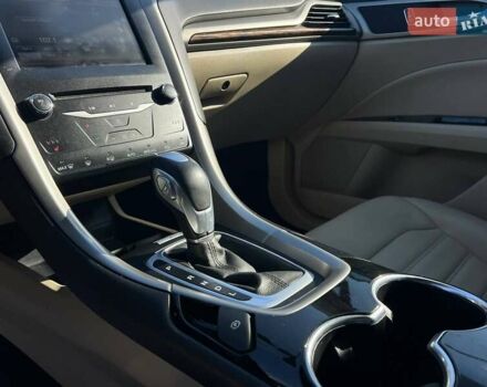 Серый Форд Фьюжн, объемом двигателя 2 л и пробегом 181 тыс. км за 11499 $, фото 16 на Automoto.ua