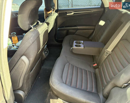 Серый Форд Фьюжн, объемом двигателя 1.6 л и пробегом 156 тыс. км за 9500 $, фото 7 на Automoto.ua