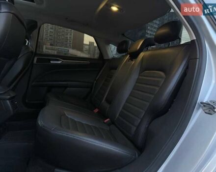 Серый Форд Фьюжн, объемом двигателя 1.6 л и пробегом 223 тыс. км за 9990 $, фото 9 на Automoto.ua